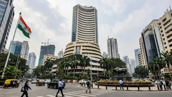 Sensex Drops 548 Points as Nifty Falls Below 22,400 on Global Worries